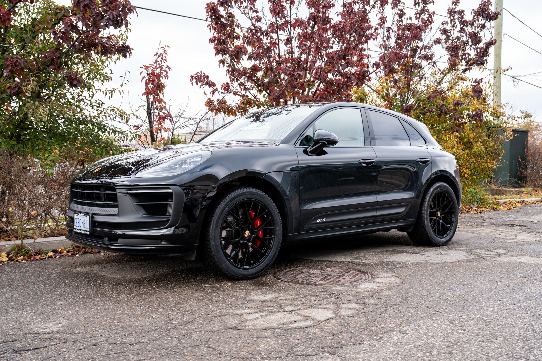Porsche Macan GTS x R98 Gloss Black