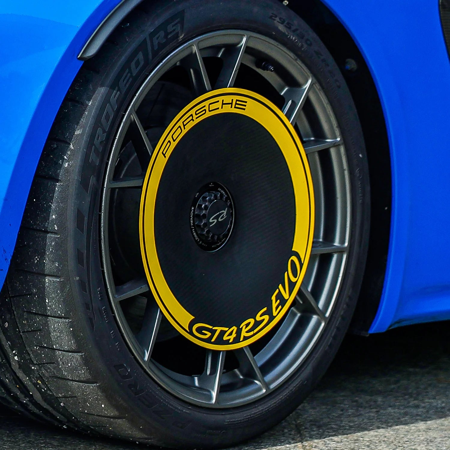 Silver Rocket SR Dry Carbon Fiber R-HR Aerodisc (For OEM Aluminum Rims) - 2022+ Porsche 718 Cayman GT4RS