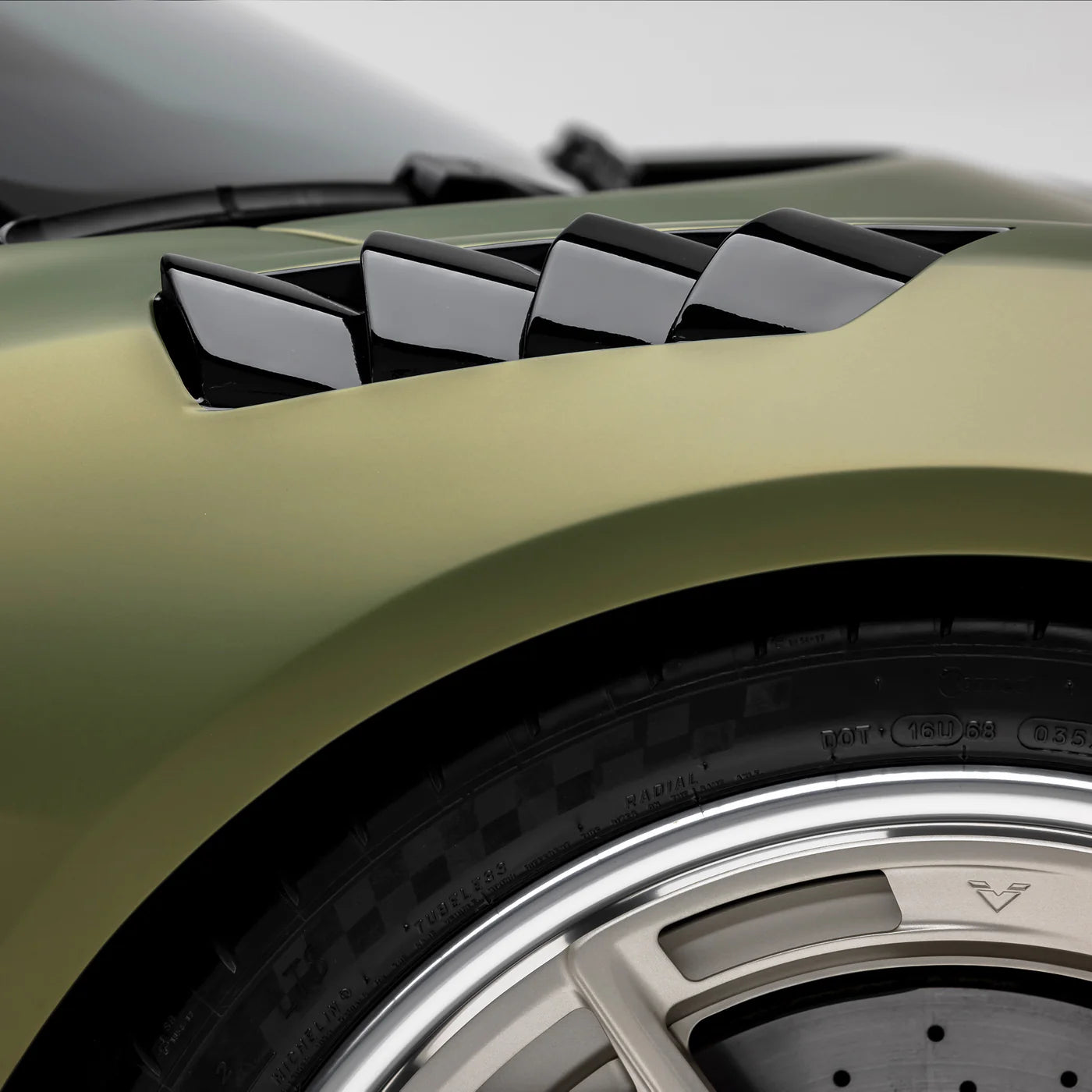 Vorsteiner Carbon Fiber Vented Fenders - 2024+ Lotus Emira