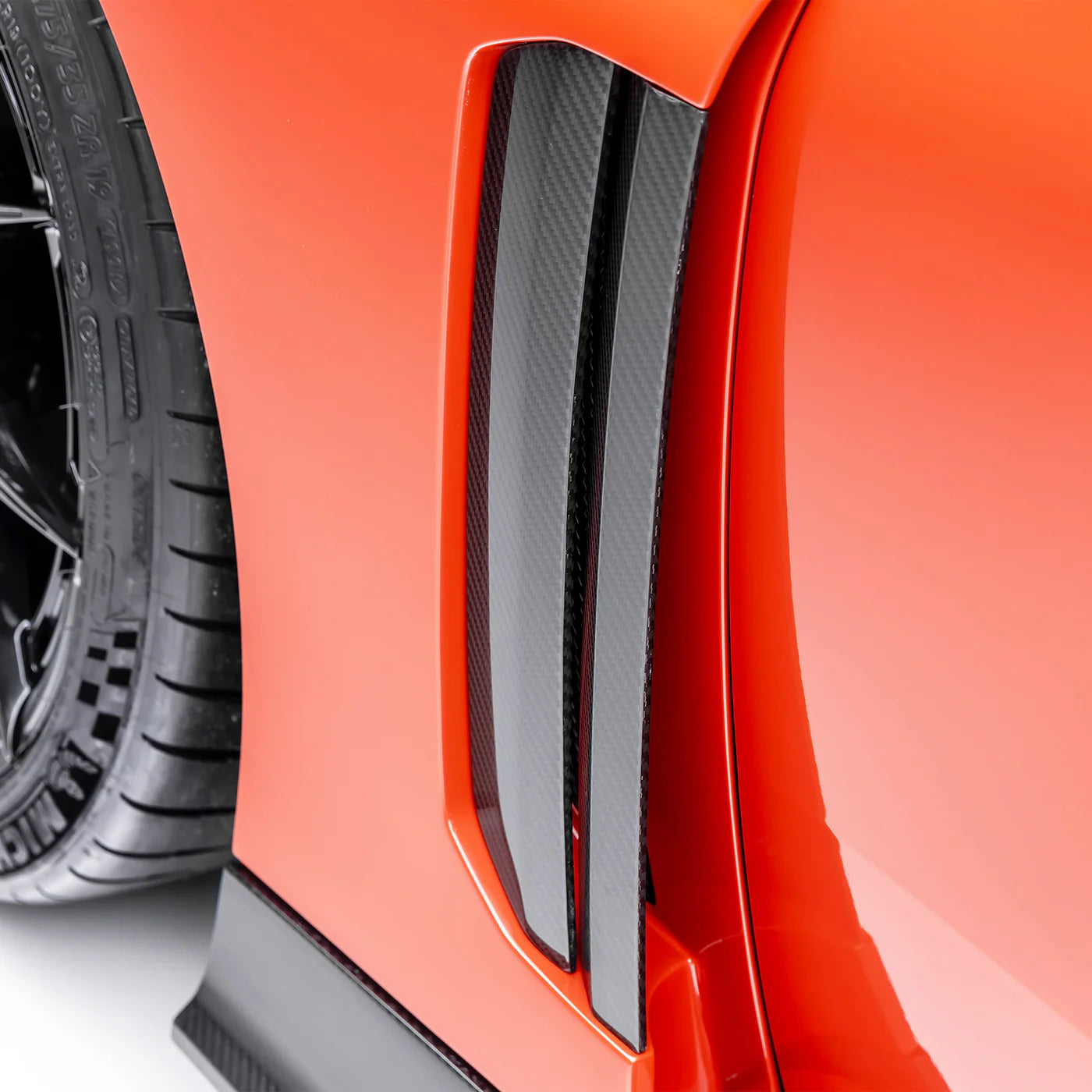 Vorsteiner VRS Aero Carbon Fiber V-Style Vented Fenders with Side Skirts  - 2023+ BMW G87 M2