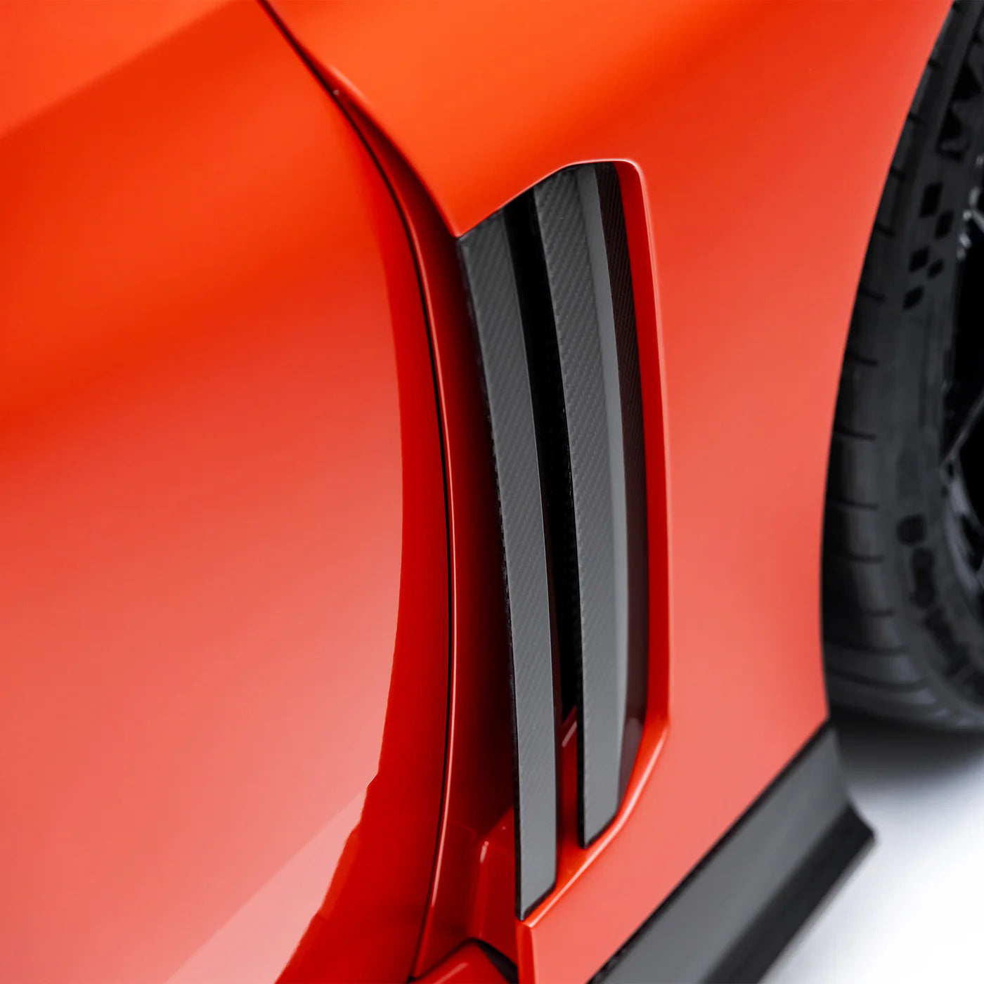 Vorsteiner VRS Aero Carbon Fiber V-Style Vented Fenders with Side Skirts  - 2023+ BMW G87 M2