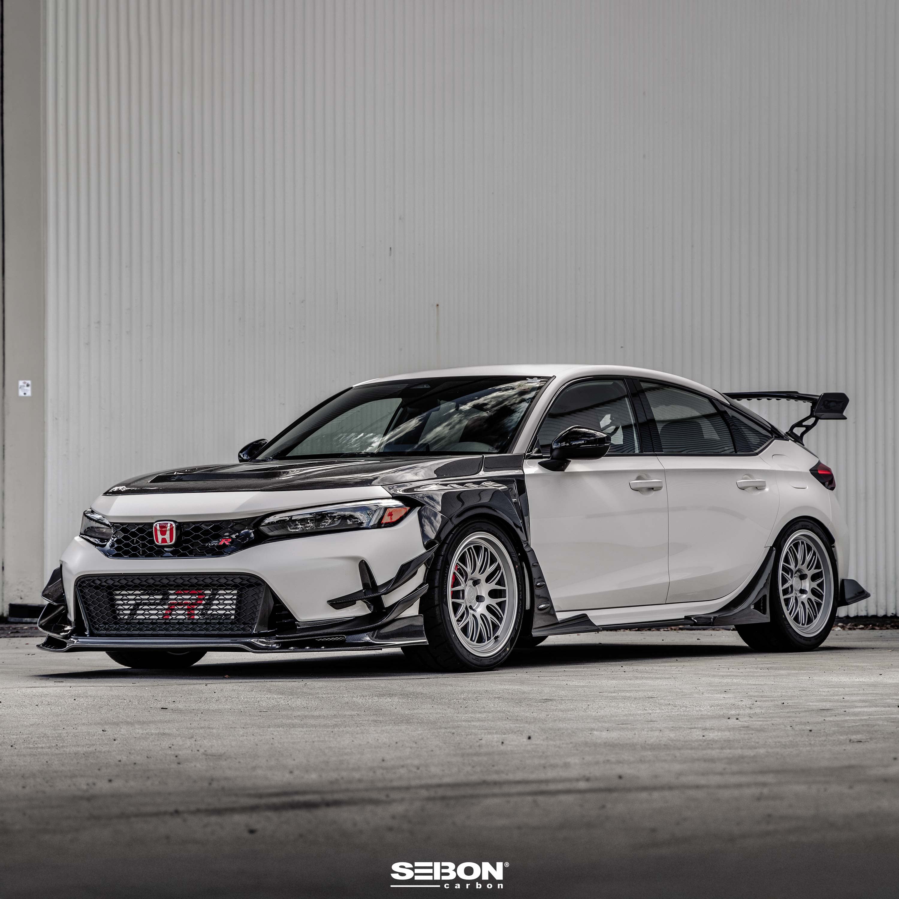 Seibon MB-Style Carbon Fiber Fenders - 2023-2025 Honda Civic Type R (20mm Wider)