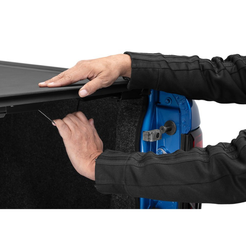 BAK 09-18 Dodge Ram (19-21 Classic) 1500 w/ Ram Box Revolver X4s 5.7ft Bed Cover - T1 Motorsports
